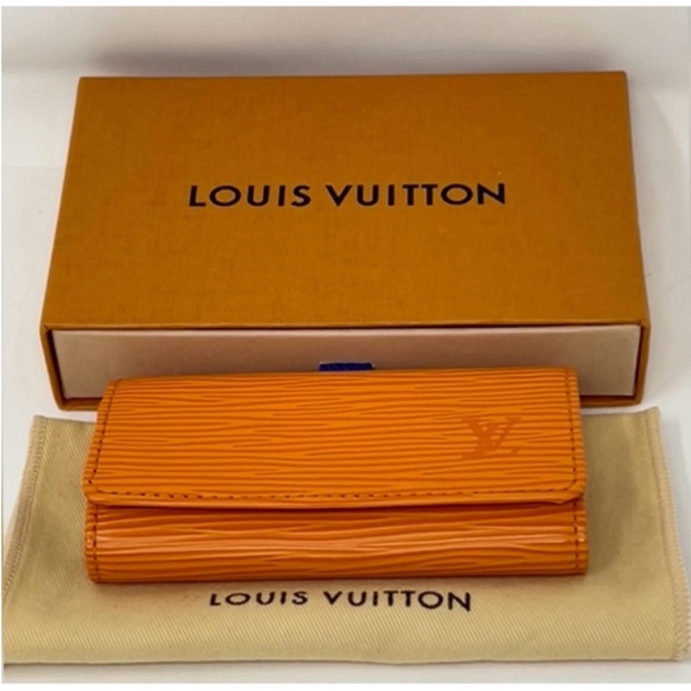 Louis Vuitton Orange Women's 4 Key Cles Key Holder Like New